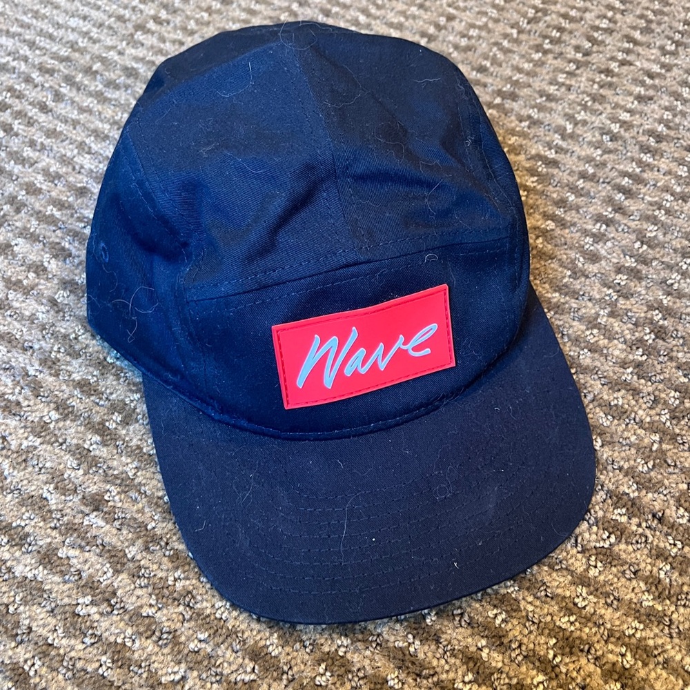 🖤You know Black hat with Red Wave patch. 5 panels. Unisex. OSFM. EUC!🖤